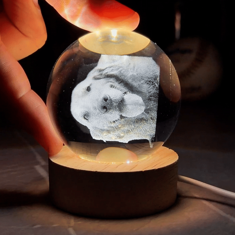 Esfera de Cristal + Base de Madera con Luz | PERSONALIZADAS